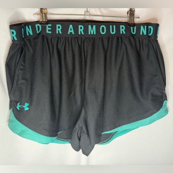 Under Armour Black and Green Athletic Shorts Lightweight Elastic Waistband - Picture 1 of 2